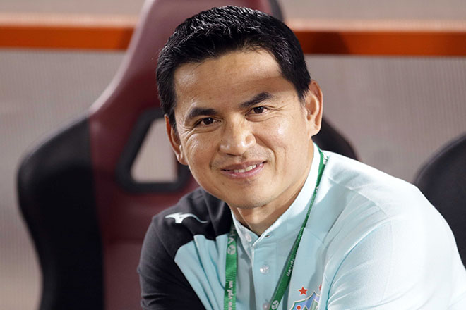 HLV Kiatisak nói gì sau khi cùng HAGL tái xuất V-League? - 1