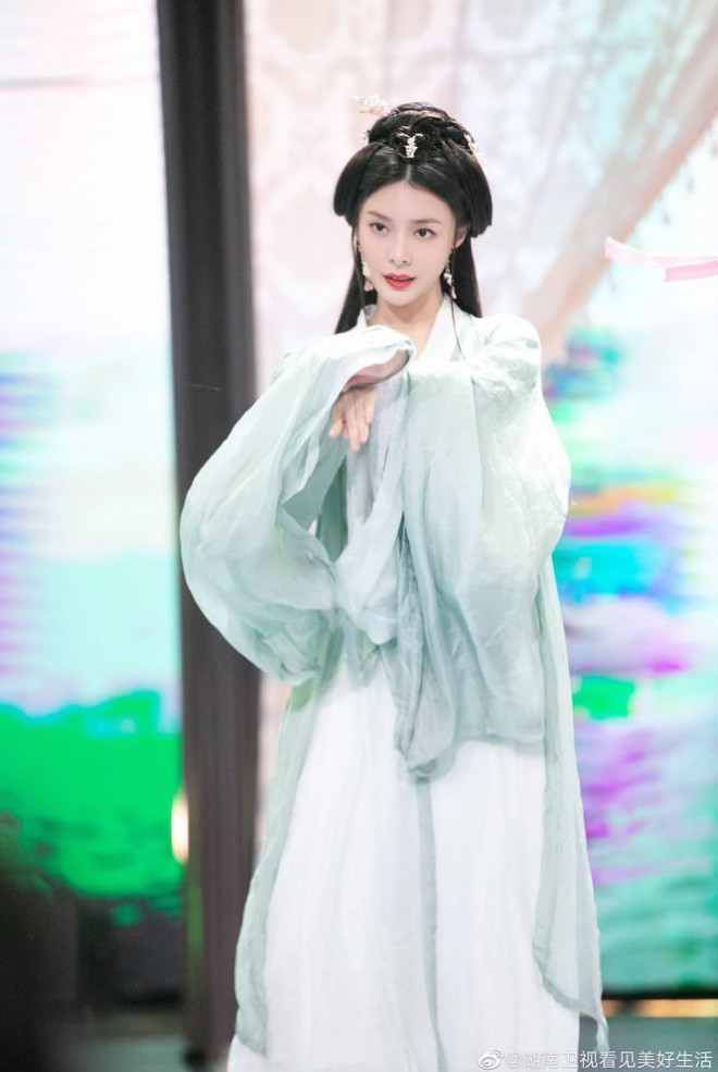 Mê mẩn ngắm các nữ diễn viên hóa thành tứ đại mỹ nhân trong lịch sử Trung Quốc - 7