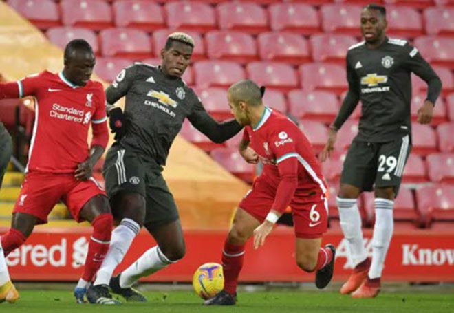 Video Liverpool - MU: Tiếc nuối một loạt cơ hội, sự xuất thần của "người nhện" - 1