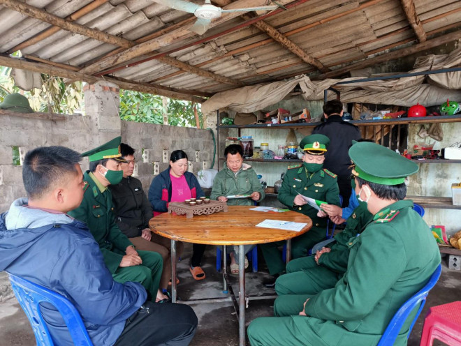 Bắt giữ 4 phụ nữ nhập cảnh trái phép qua sông biên giới - 1