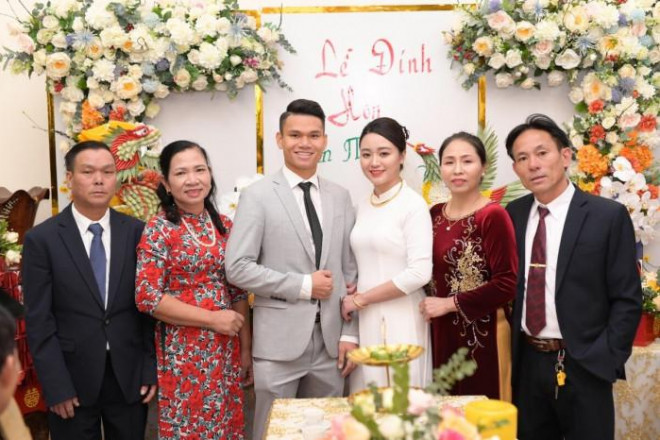 Cận cảnh nhan sắc của cô giáo trẻ sắp lên xe hoa với người hùng Thường Châu - 1