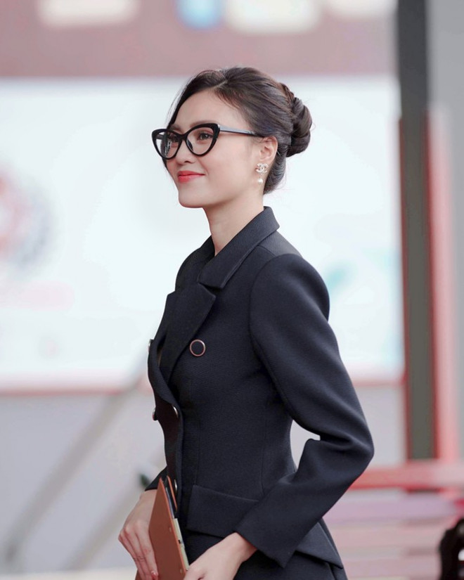 Tạo hình sang chảnh của 3 ngọc nữ hot nhất điện ảnh Việt: Nhã Phương, Lan Ngọc, Diễm My 9X trong phim mới - 2