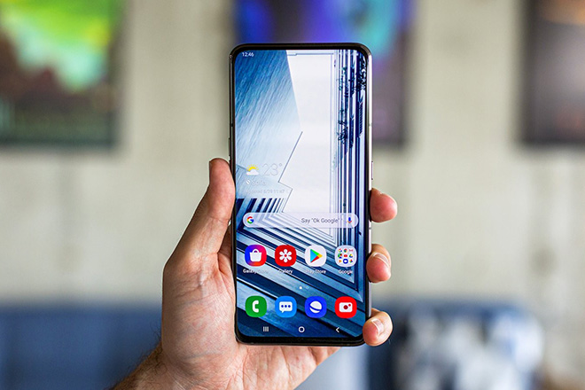 Galaxy A82 lộ diện với camera chụp selfie như chụp thường - 1