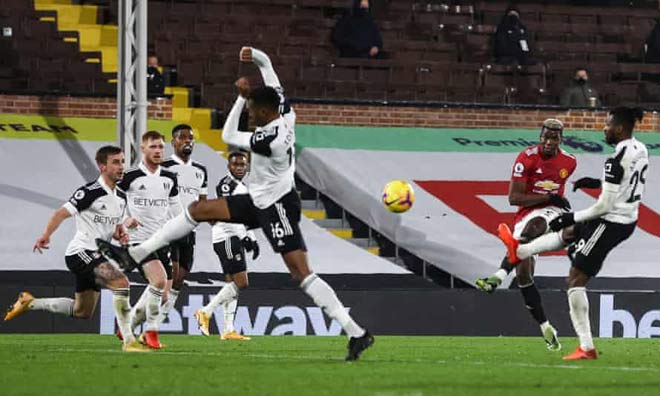 Pogba tái hiện siêu phẩm sau 18 năm của huyền thoại MU: Solskjaer nói gì? - 1