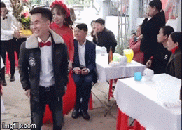 Thực hư clip "chú rể 15 tuổi" cưới vợ, cô dâu tiết lộ thông tin bất ngờ về tân lang - 1