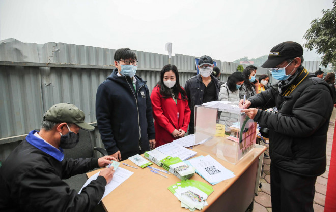 CLIP: Người dân ùn ùn tới nhà ga S1, soi nội thất tàu tuyến đường sắt Nhổn - ga Hà Nội - 3