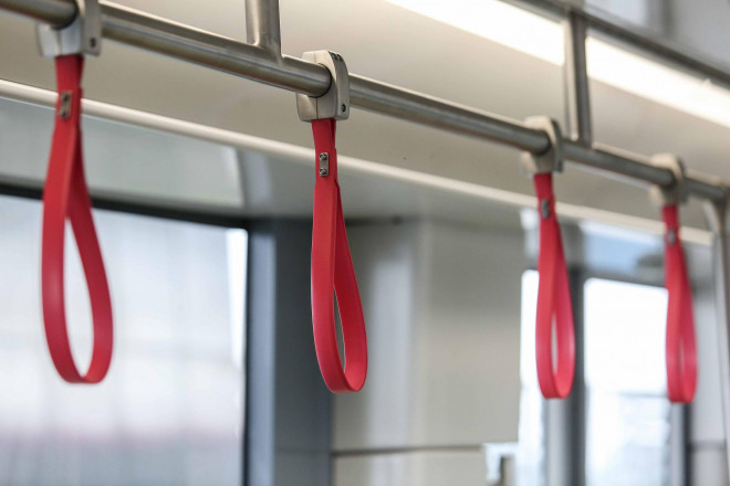 CLIP: Người dân ùn ùn tới nhà ga S1, soi nội thất tàu tuyến đường sắt Nhổn - ga Hà Nội - 12