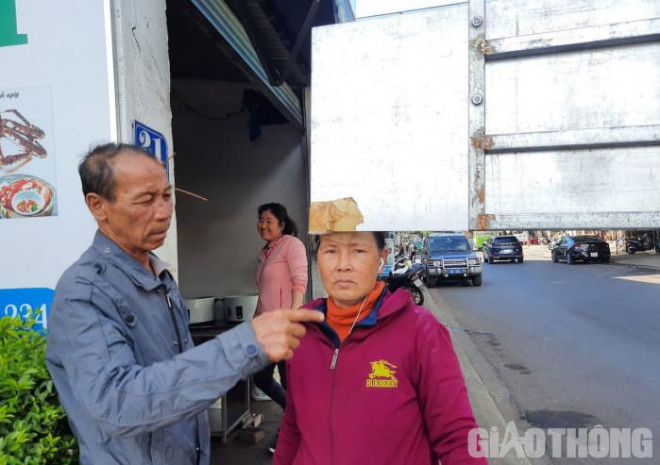 Đắk Lắk: Biển báo cắm kì lạ, người dân đập đầu vào biển "như cơm bữa" - 3