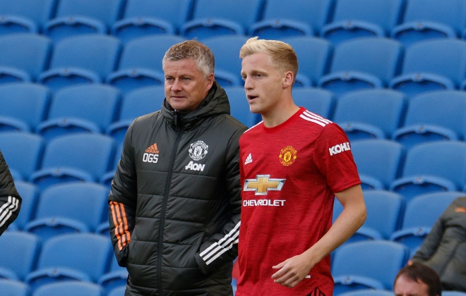 Bruno Fernandes bị quá tải: Đã đến lúc Solskjaer tin tưởng Van De Beek - 1