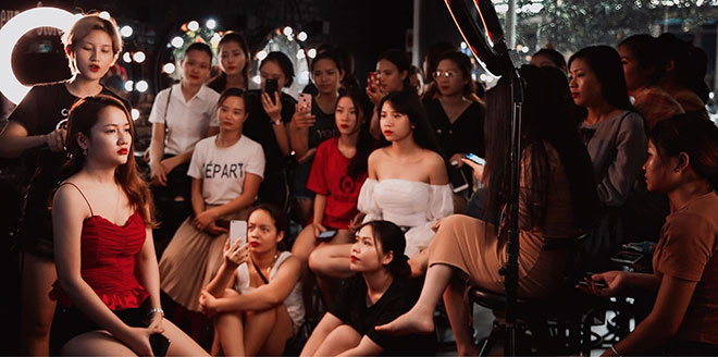 Nguyễn Hồng Hoan: Cô giáo dạy makeup truyền cảm hứng rất được yêu thích - 5
