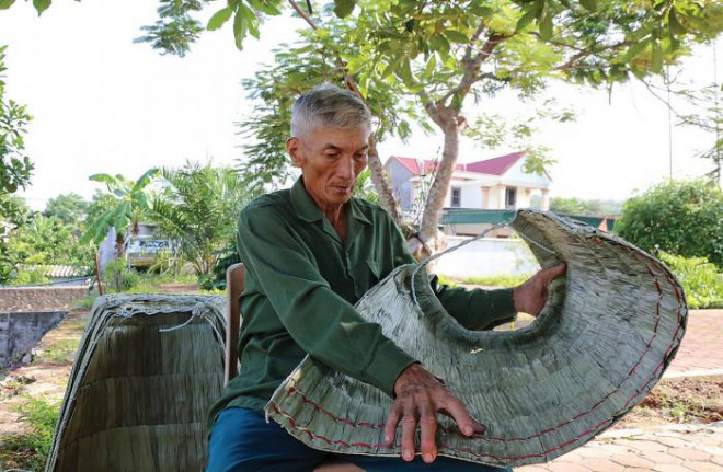Làng làm “áo giáp” che trời - 3