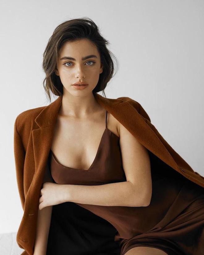 Người mẫu có gương mặt đẹp nhất thế giới vẫn bị chế giễu ngoại hình - 4