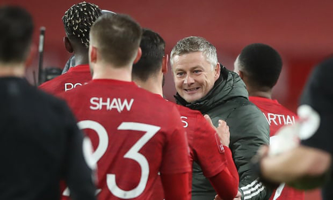 MU hạ đẹp Liverpool: Solskjear hé lộ thay đổi, Klopp tiếc nuối điều gì? - 1