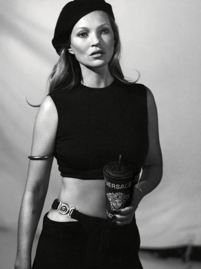 Kate Moss U50 gợi cảm đầy sức sống - 8