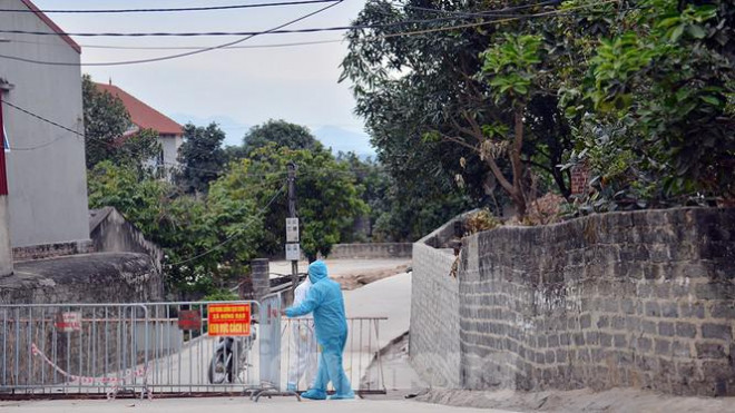 Cận cảnh 13 chốt kiểm soát khu dân cư ở Hải Dương vì ca mắc COVID-19 - 8