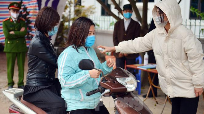 Cận cảnh 13 chốt kiểm soát khu dân cư ở Hải Dương vì ca mắc COVID-19 - 4