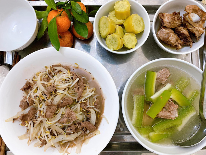 Chị em 