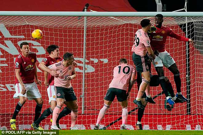Solskjaer tố trọng tài mắc 2 lỗi lớn khiến MU thua đội bét bảng Ngoại hạng Anh - 1