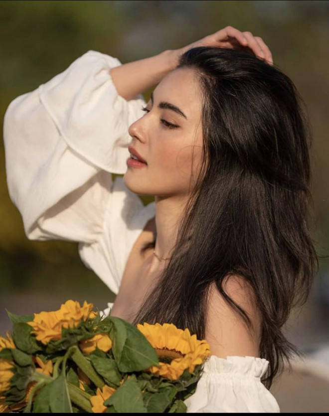 Mê đắm với loạt hình ‘ma nữ đẹp nhất Thái Lan’ khoe nhan sắc rạng rỡ hơn hoa - 2