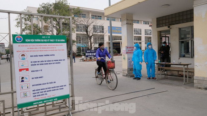 Bên trong bệnh viện dã chiến điều trị bệnh nhân COVID tại Hải Dương - 2