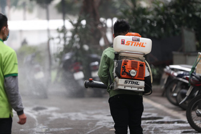 Cận cảnh phong tỏa, tiếp tế lương thực tại chung cư cao cấp Times City - 3