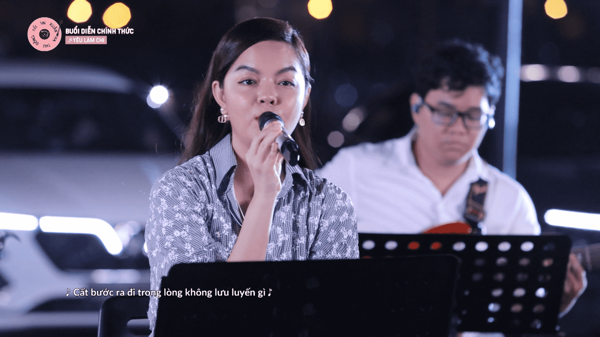 Phạm Quỳnh Anh gia nhập "gánh hát rong" của Hòa Minzy, biến sân khấu ca nhạc thành dàn diễn thời trang - 1