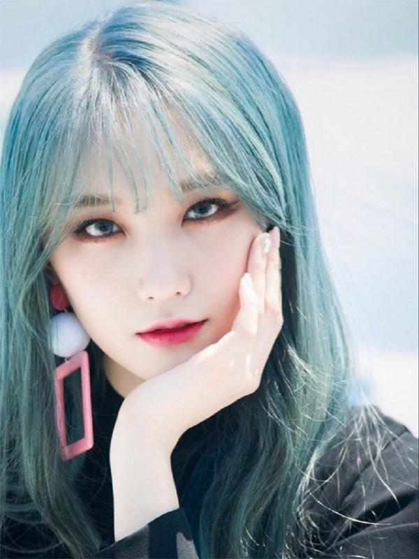 Nhuộm tóc màu xanh rêu đẹp phù hợp với mọi làn da dẫn đầu xu hướng hiện nay - 5