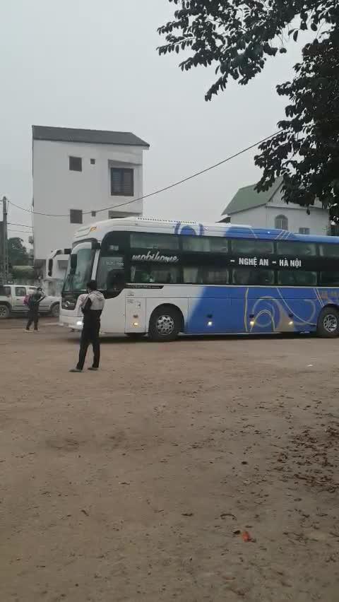 Chặn bắt xe khách chở người trốn ra khỏi vùng dịch trong đêm - 2