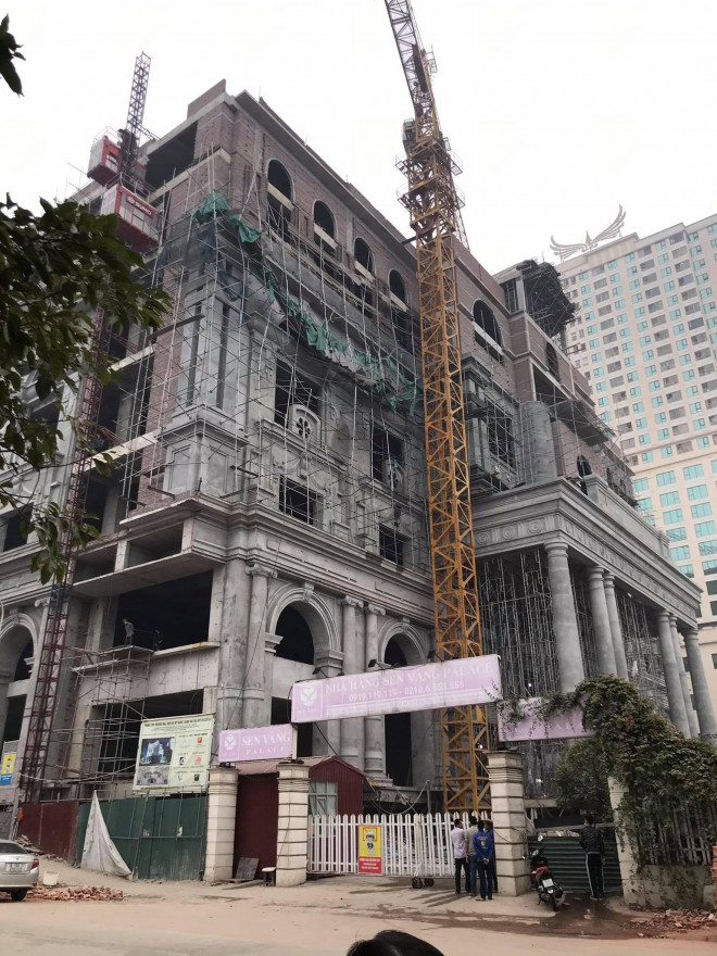 Giàn giáo trung tâm thương mại cao tầng bất ngờ đổ sập, nhiều công nhân gặp nạn - 3