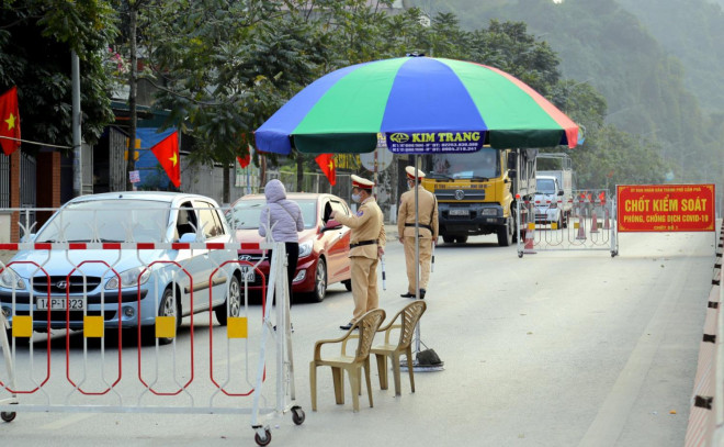 Ca dương tính SARS-CoV-2 ở Quảng Ninh có lịch trình sinh hoạt rất phức tạp - 2