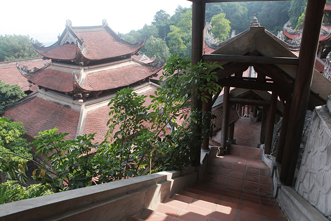 Chánh điện làm từ 600m3 gỗ lim ở Hà Nội - 11