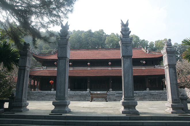 Chánh điện làm từ 600m3 gỗ lim ở Hà Nội - 4