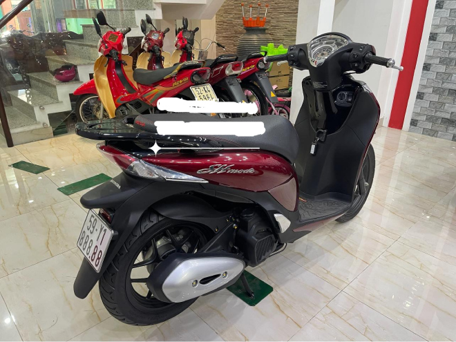Honda SH Mode biển ngũ quý 8 “thét” giá hơn 500 triệu đồng - 1