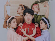 Bộ ảnh Tết độc đáo có "1-0-2" của vũ công Quang Đăng
