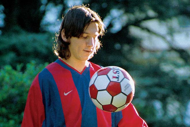Lịch sử Barca ảnh hưởng bởi "siêu cò" bí ẩn: Sau Maradona, Messi là đưa về Haaland? - 1