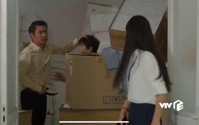 Mỹ nhân đóng cảnh "vụng trộm" với NSND Công Lý là ai? - 1