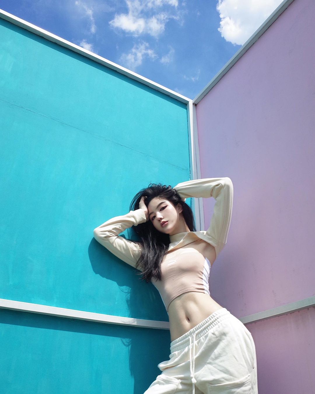 Danh tính người đẹp có vòng 2 xứng tầm định nghĩa "eo con kiến" khiến dân mạng si mê - 10