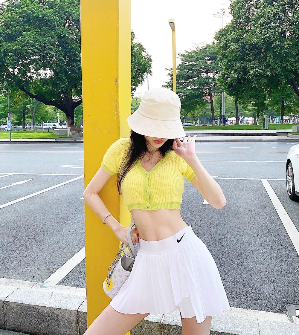 Danh tính người đẹp có vòng 2 xứng tầm định nghĩa "eo con kiến" khiến dân mạng si mê - 11