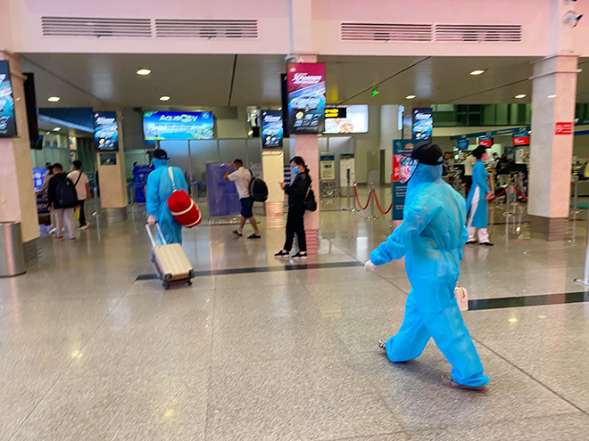 Hình ảnh khiến nhiều người bất ngờ ở bến xe Miền Đông trong ngày 24 tháng Chạp - 10