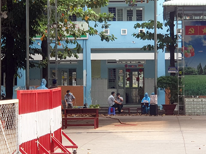 TP.HCM phong tỏa nhiều nơi liên quan đến 4 ca nhiễm COVID-19 là nhân viên sân bay Tân Sơn Nhất - 4