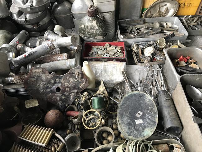 Phiên chợ buôn bán hoài niệm và tìm về ký ức giữa lòng Đà thành - 6