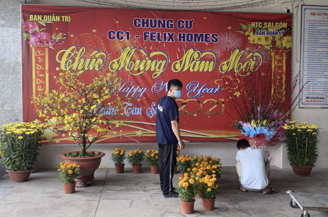 Clip: Không khí đón Tết bên trong chung cư bị phong toả - 4