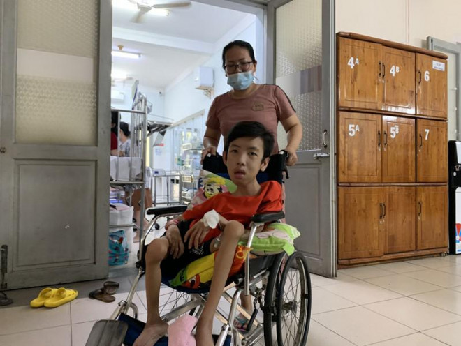1613053592 bb1635af430070c5f3500cdea4ee300e | Giao thừa không pháo hoa của hai mẹ con ở viện nhiều hơn nhà Giao thừa không pháo hoa của hai mẹ con ở viện nhiều hơn nhà - 1