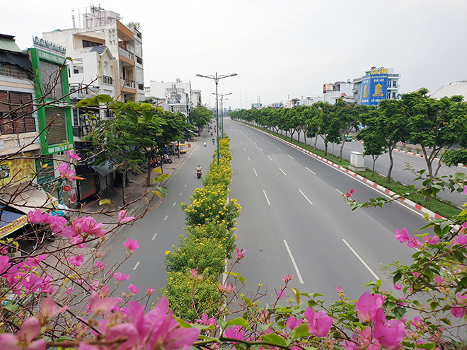 Chùm ảnh: Có một Sài Gòn vắng vẻ và bình yên chiều 30 Tết - 1