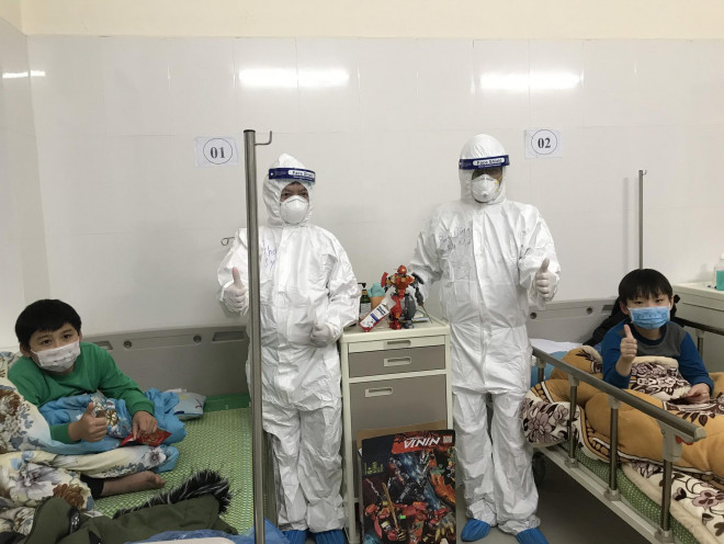 Giây phút giao thừa đặc biệt tại Bệnh viện dã chiến 2 - 2