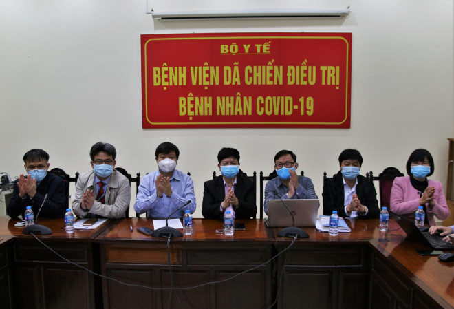 Giây phút giao thừa đặc biệt tại Bệnh viện dã chiến 2 - 7