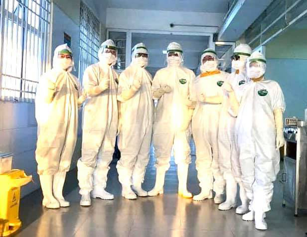 Em bé chào đời trong khu cách ly thời Covid-19 sát giao thừa - 15