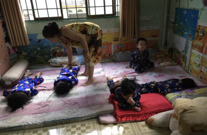 Ca sinh 5 đầu tiên ở TP HCM giờ ra sao? - 14