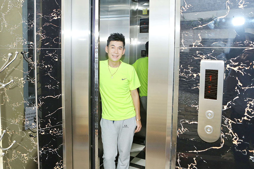 Nam ca sĩ có nhà 2.000 cây vàng, hơn 10 năm trước được thưởng Tết 200 triệu là ai? - 1
