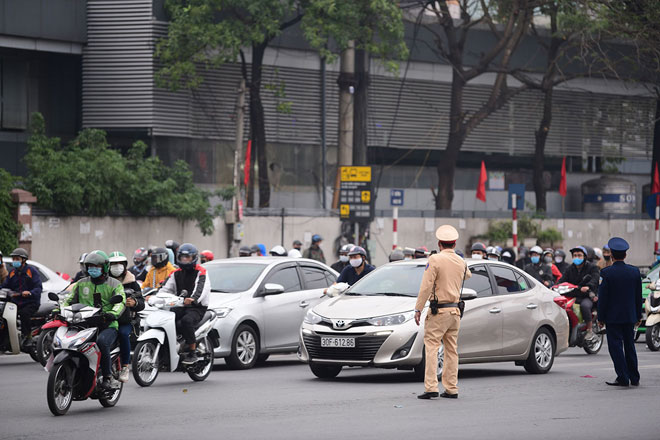 Ngỡ ngàng giao thông Hà Nội sau kỳ nghỉ Tết Nguyên đán - 19